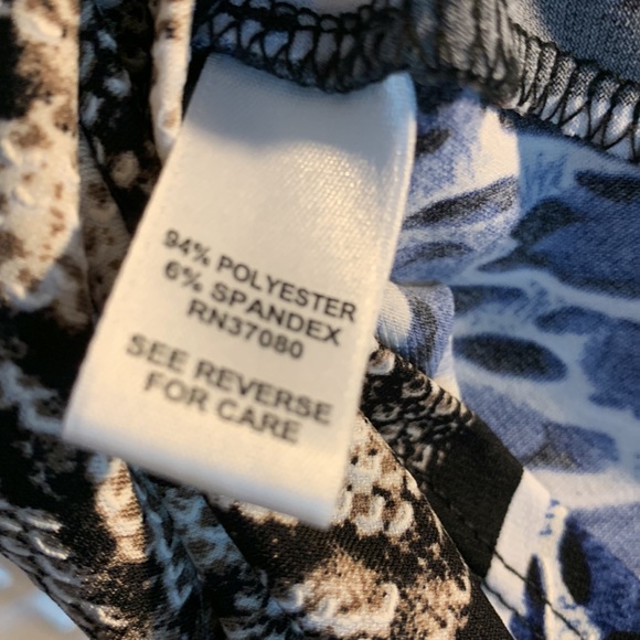 NWOT C Est. 1946 Multi Colored Print Top Size Medium - Picture 4 of 5